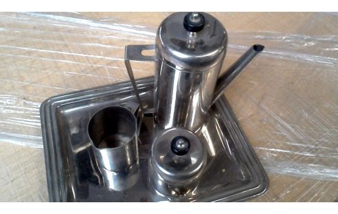 JUEGO DE CAFÉ PLATEADO CUERPO ART DECO