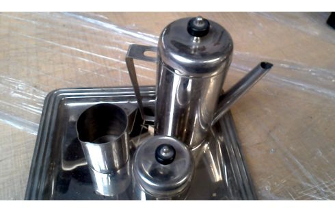 JUEGO DE CAFÉ PLATEADO CUERPO ART DECO