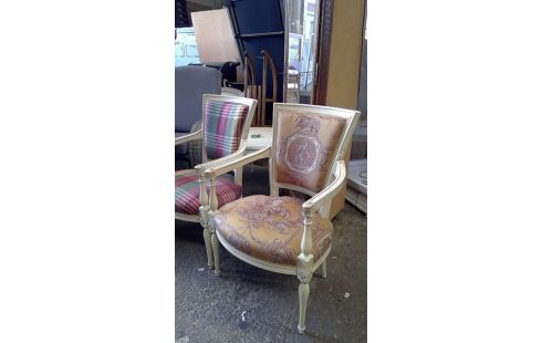 FAUTEUIL DE STYLE 