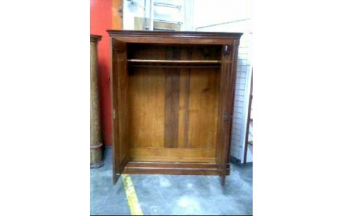 ARMOIRE CHAPEAU DE GENDARME