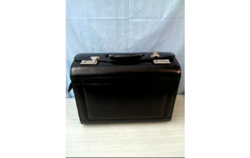 PILOTKOFFER SCHWRZ. LEDERIMITAT