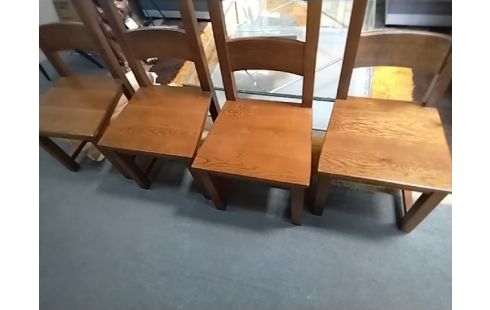 LOT DE 4 CHAISES EN CHENE