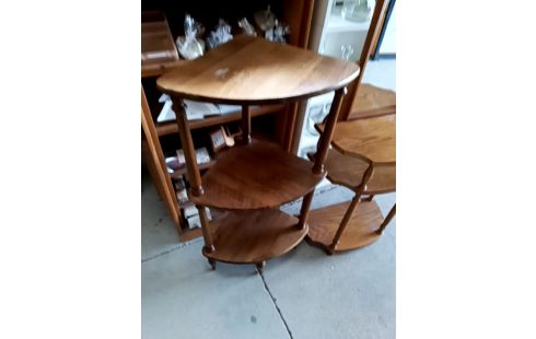 ETAGERE D ANGLE