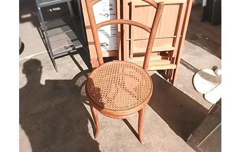 CHAISE CANNÉE