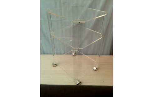 TABLE D'APPOINT PLEXIGLAS