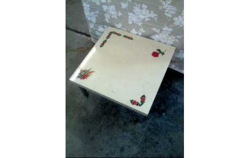 COUCHTISCH FLORAL WEISS STEIN METALL