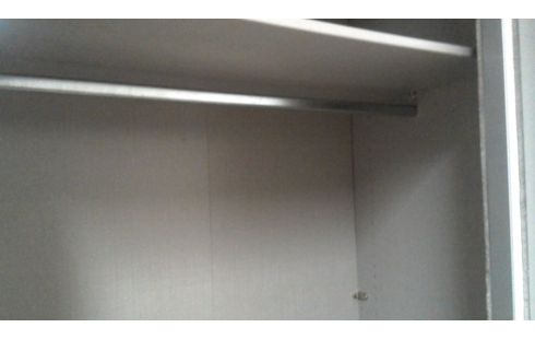 KLEERKAST WIT 2