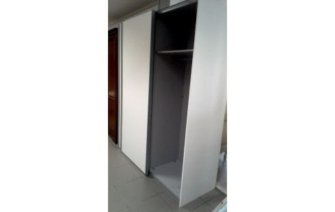 KLEERKAST WIT 2