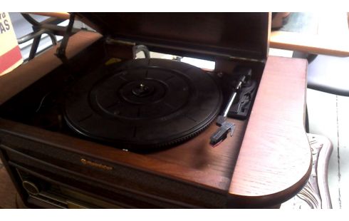 RADIO PLATENSPELER RETRO ROADSTAR