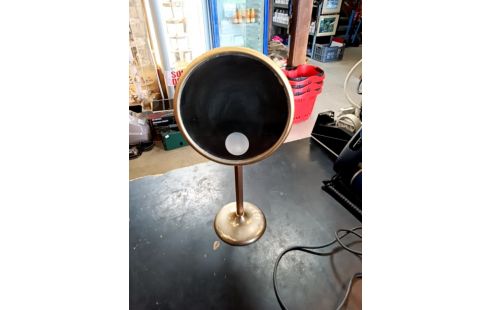 MIROIR GROSSISSANT LUMINEUX ARPIN