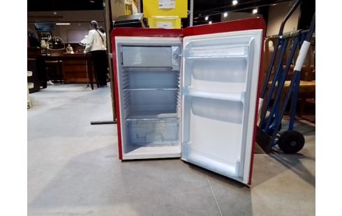 REFRIGERATEUR PM ROUGE