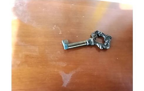 SECRETAIRE +CLEF