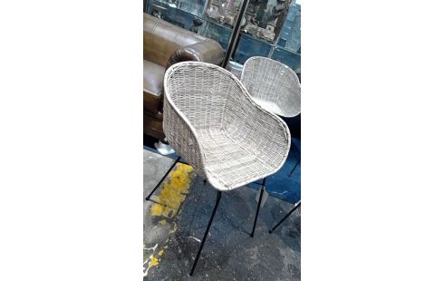 CHAISE EN ROTIN