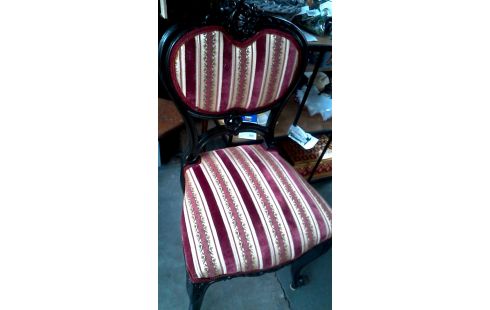 SILLA ESTILO LUIS XV ROJO CRUDO TERCIOPELO