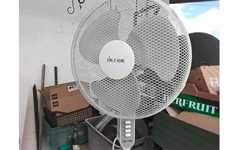 VENTILATEUR SUR PIED RÉGLABLE