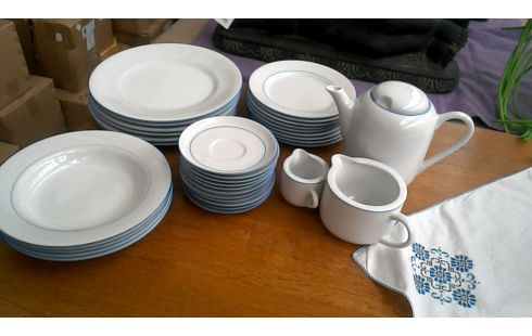 SERVICE BLANCHE MET BLEUE