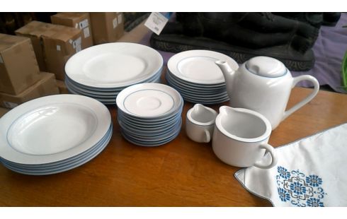 SERVICE BLANCHE MET BLEUE