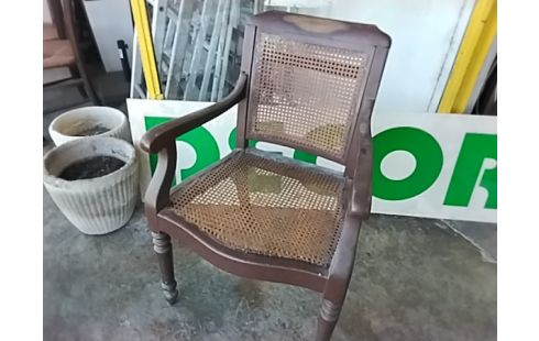 FAUTEUIL COIFFEUR ANCIEN