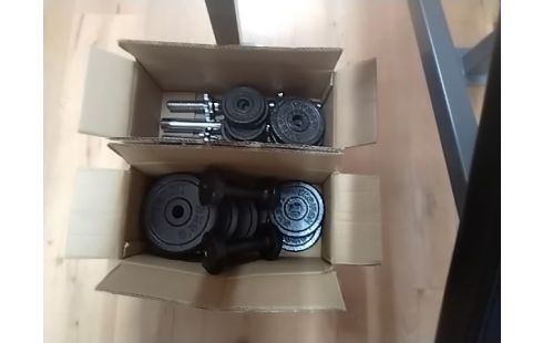 BANC DE MUSCULATION HOMCOM NOIR AVEC POIDS ET ALTÈRES