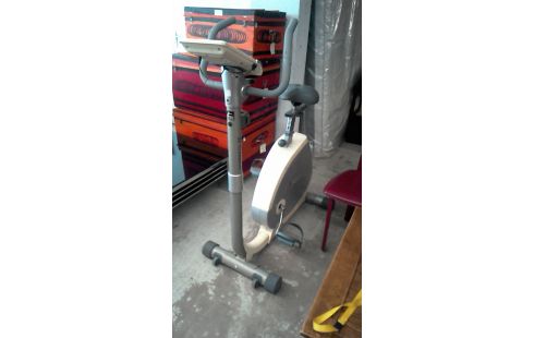 VELO D'APPARTEMENT   CARE   EN  L'  ETAT