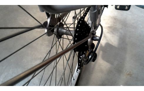 BICICLETA GRIS ALUMINIO