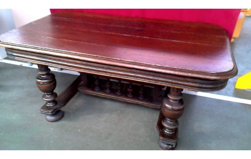 MESA DE SALÓN ESTILO ENRIQUE II MACIZO ROBLE