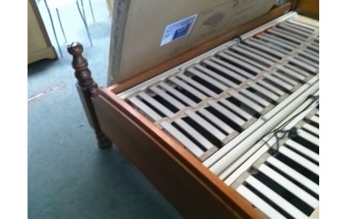 LIT RUSTIQUE 140X190 AVEC SOMMIER ELECTRIQUE