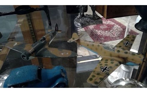 AVION DINKYTOYS 