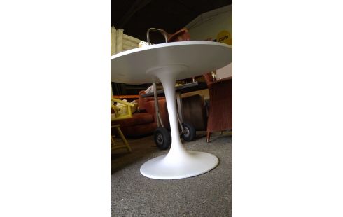 TABLE TULIPE IKEA