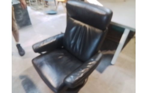 FAUTEUIL RELAX CUIR NOIR SRESSLESS