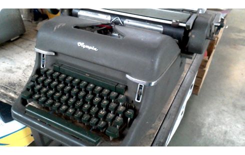 DEKOARTIKEL OLYMPIA IM VINTAGE-STIL