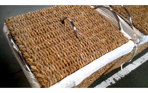 CORBEILLE A LINGE ROTIN L UNITE