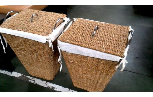 CORBEILLE A LINGE ROTIN L UNITE