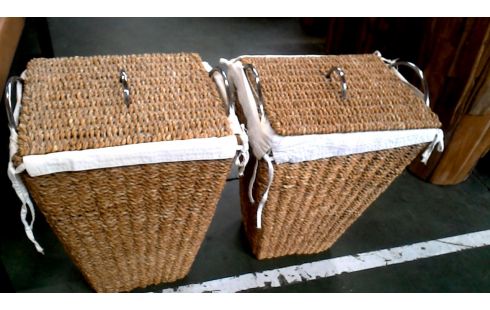 CORBEILLE A LINGE ROTIN L UNITE