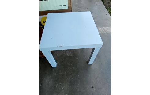 TABLE BASSE IKEA  BLEUE