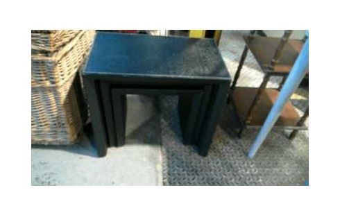 TABLE GIGOGNE CUIR D'AUTRUCHE