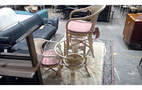 TABLE RONDE +4 CHAISES