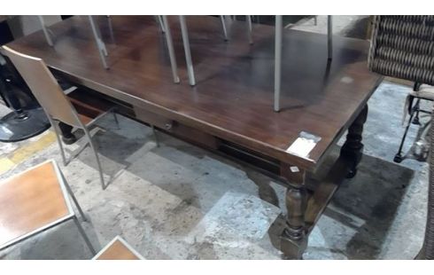 TABLE ET 6 CHAISES