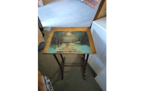 TABLE D'APPOINT PEINTE