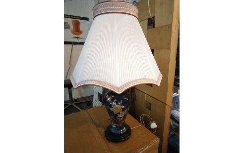 LAMPE CHINOISE FLEURS FOND BLEU