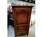 MEUBLE D'APPOINT STYLE CHÊNE CLE