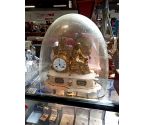 PENDULE RÉGULE DORÉ CLOCHE VERRE