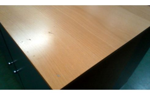 KISTE 1 2 TÜREN ESCHE LOOK GRÜN DAS STÜCK