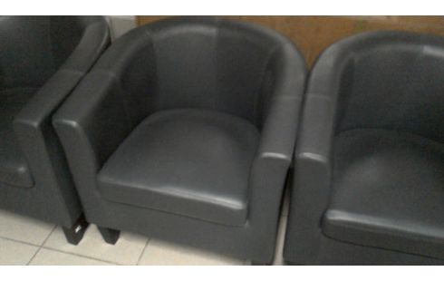 SILLÓN DE CUERO CLUB NEGRA IMITACIÓN CUERO LA UNIDAD