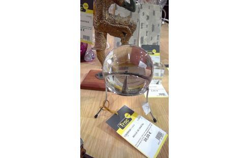 BOULE DE CRISTAL