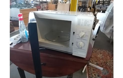 MICRO ONDES NOSTRIA