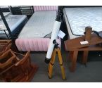 TELESCOPE SUR PIED