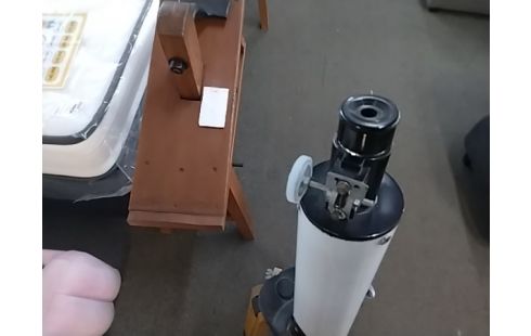 TELESCOPE SUR PIED