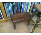 TABOURET MARCHE PIED BOIS
