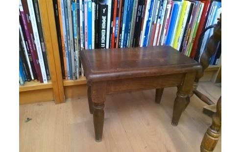 TABOURET MARCHE PIED BOIS